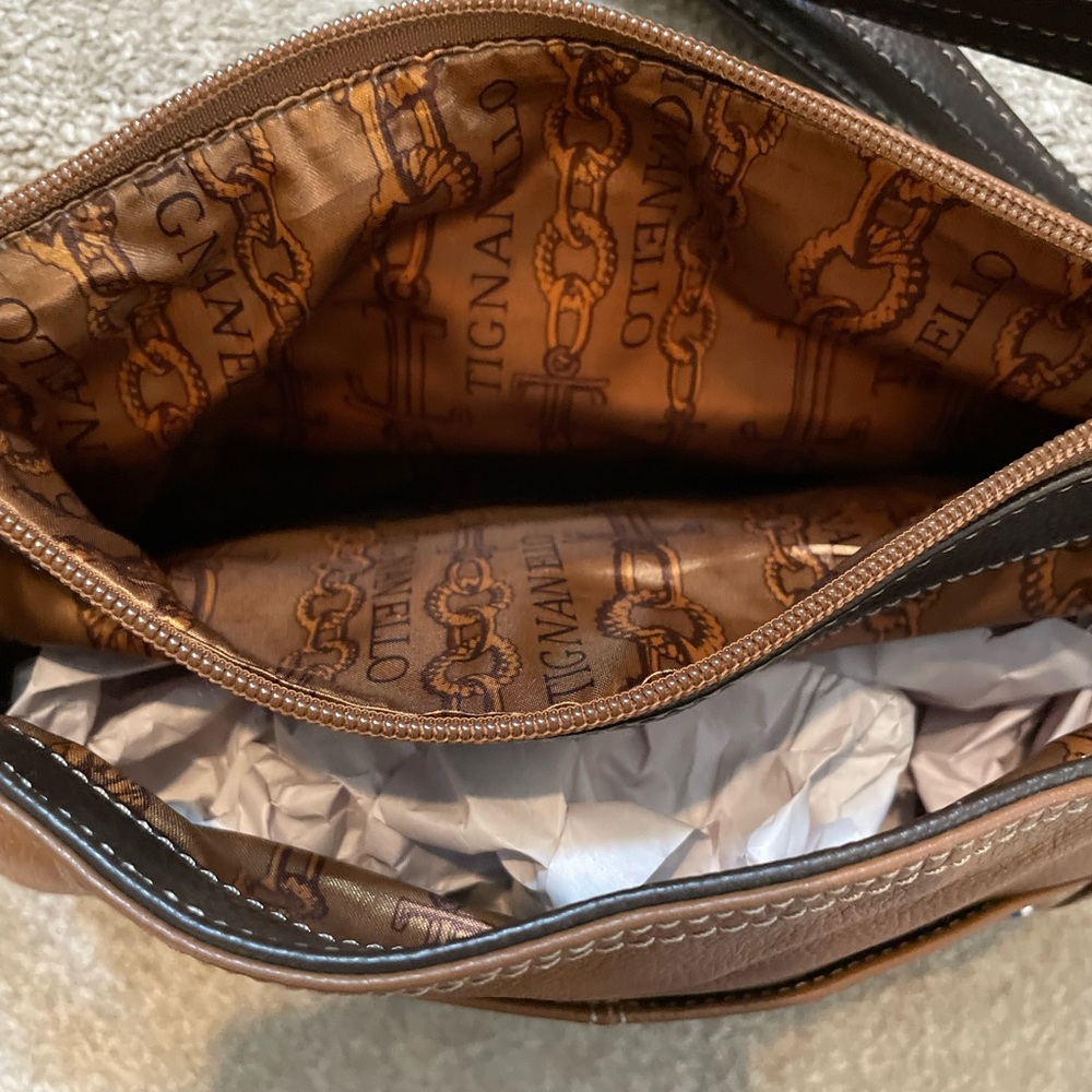Tignanello Tan/brown Leather Shoulder Bag with adjustable strap - Picture 5 of 10